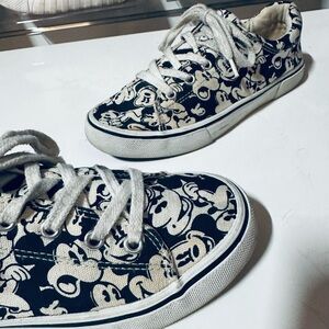 Disney x Vans Mickey Mouse All-over Patterned Sneakers RN#129855